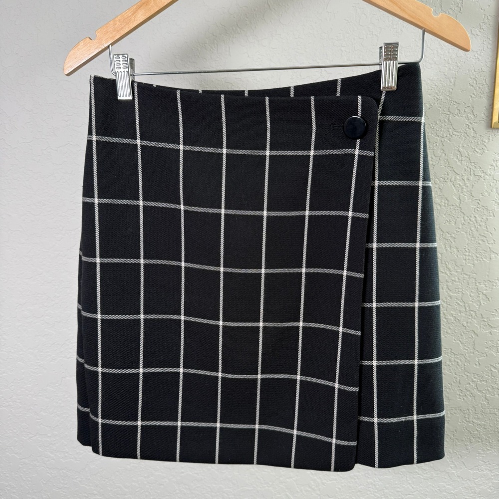 LOFT Black White Plaid Wrap Mini Skirt Button Detail Size 2